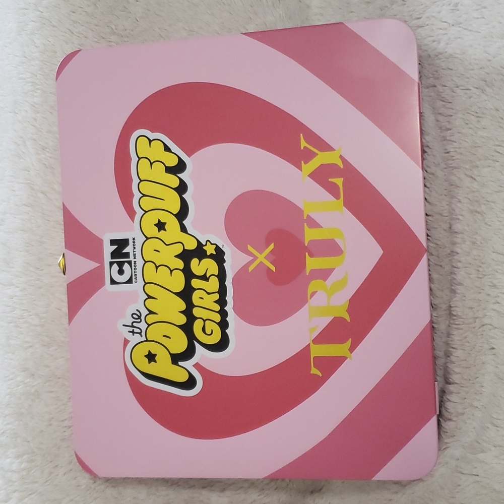 TRULY AND POWERPUFF GIRLS CARTOON NETWORK LIMITED EDITION COLLECTION TIN. - Picture 5 of 11